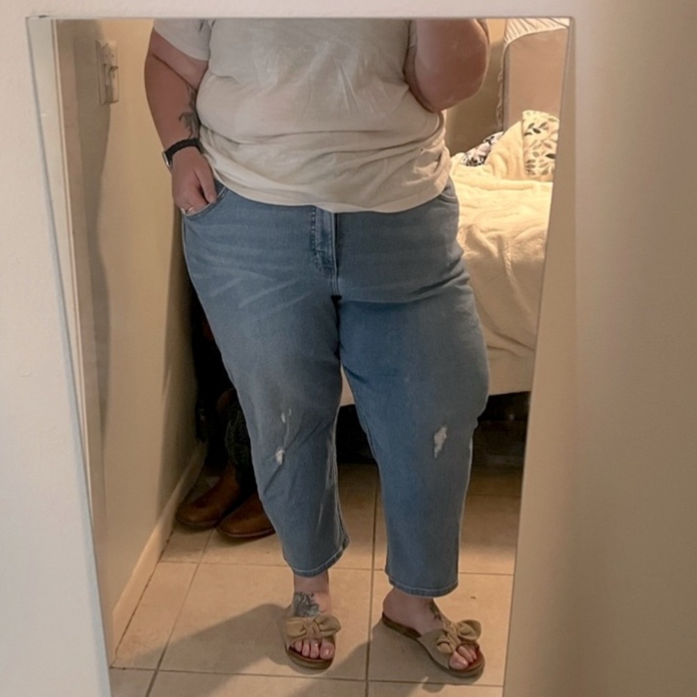 Ava & Viv 24w medium wash slim straight cropped jeans